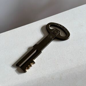 Vintage metal Skeleton key, antique door lock keys Chubb locks decorative retro